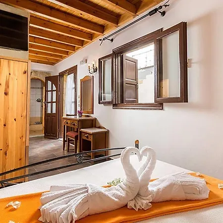 Camelot Traditional & Classic ホテル 3*