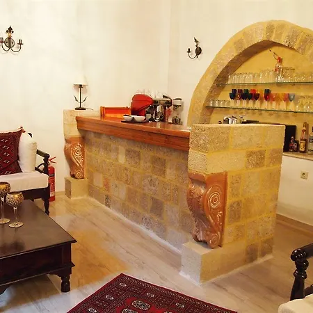 Ξενοδοχείο Camelot Traditional & Classic