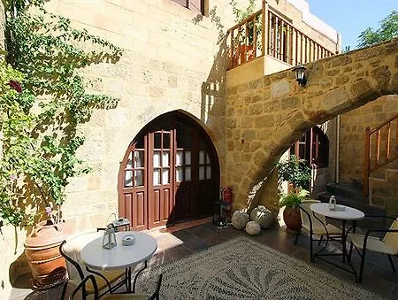 Ξενοδοχείο Camelot Traditional & Classic 3*