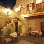 Ξενοδοχείο Camelot Traditional & Classic 3*