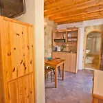 Camelot Traditional & Classic Hotell 3*