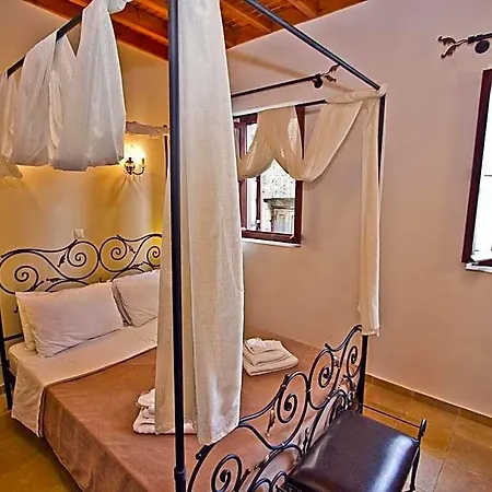 Hotel Camelot Traditional & Classic 3*
