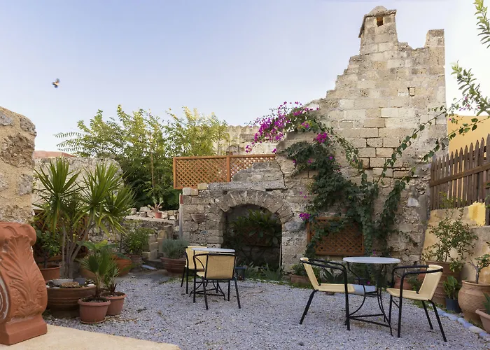 Hotel Camelot Traditional & Classic 3*