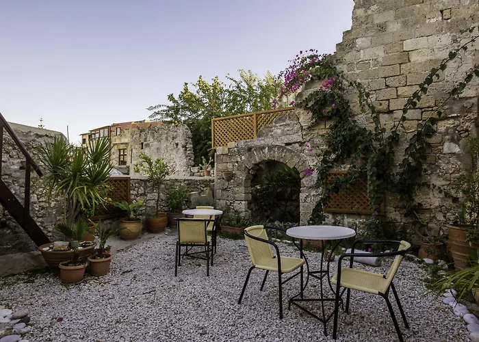 Camelot Traditional & Classic Hotel