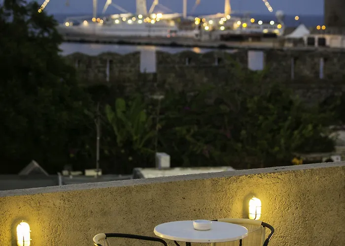 Camelot Traditional & Classic Hotel