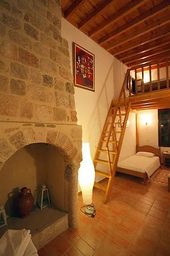 Camelot Traditional & Classic