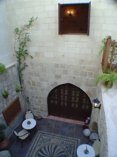 Hotel Camelot Traditional & Classic