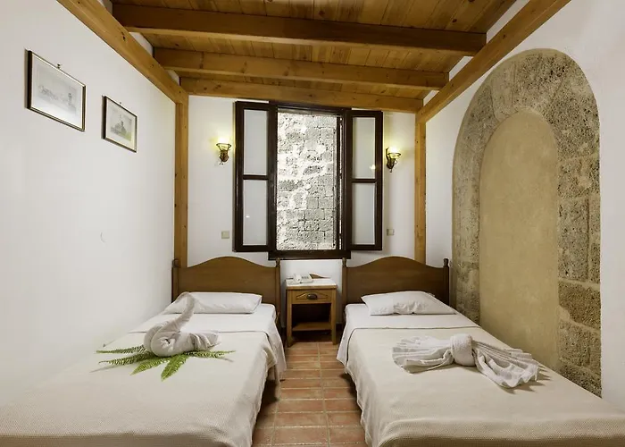 Hotel Camelot Traditional & Classic