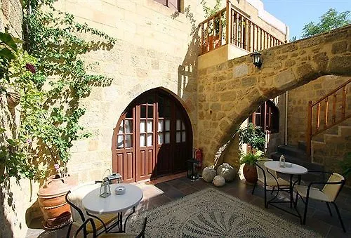 Hotel Camelot Traditional & Classic 3*