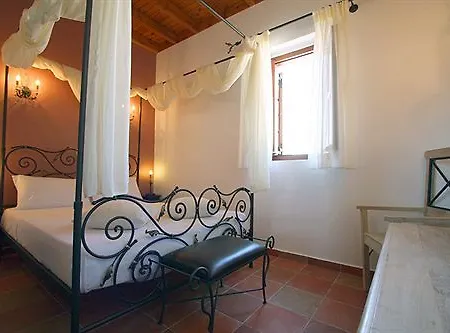 호텔 Camelot Traditional & Classic 3*