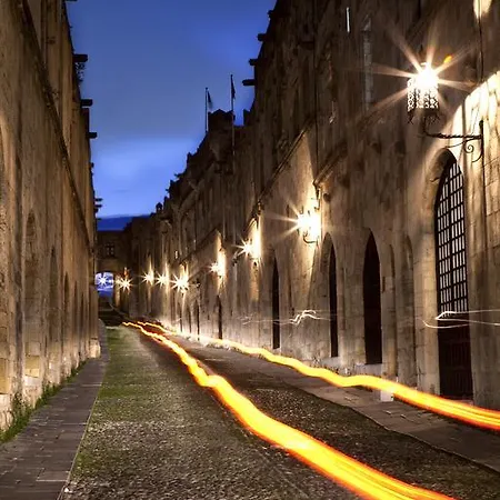 Camelot Traditional & Classic Szálloda