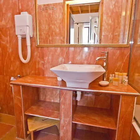 Camelot Traditional & Classic